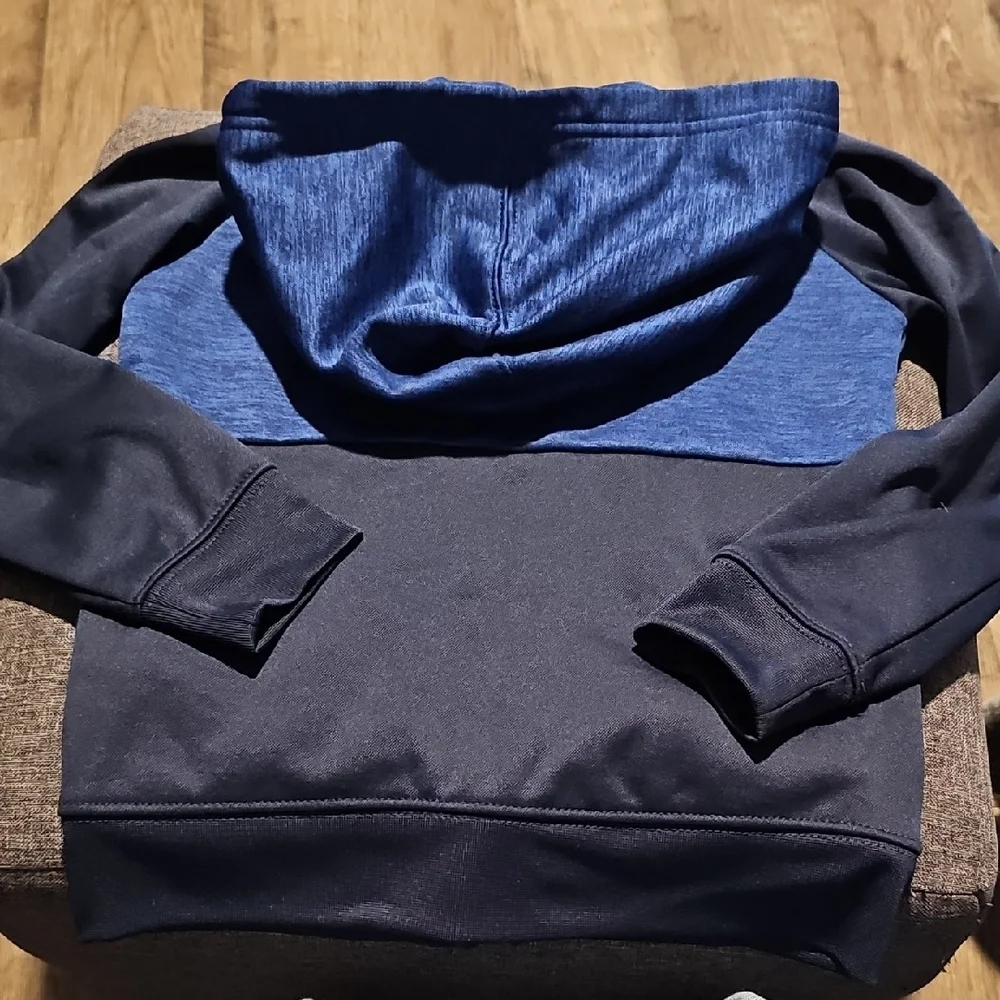 Nike Jacket Kids Navy and Royal Blue Hoodie Size 6 Therma Fit Activewear
